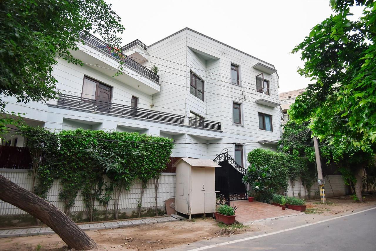 Studio Serviced Apartments Near Fortis Hospital 古尔冈 外观 照片