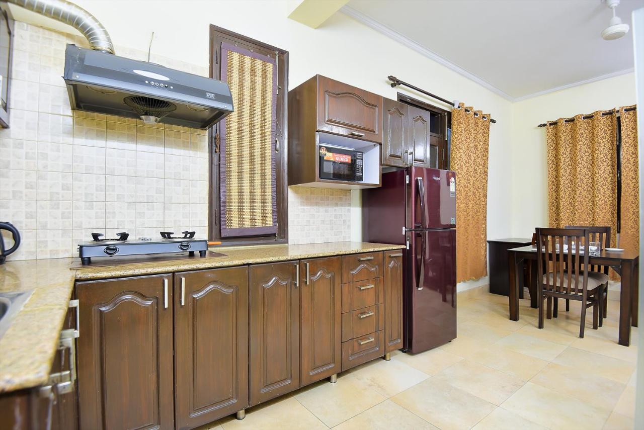 Studio Serviced Apartments Near Fortis Hospital 古尔冈 外观 照片