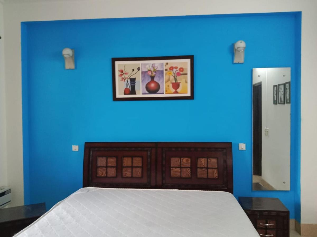 Studio Serviced Apartments Near Fortis Hospital 古尔冈 外观 照片