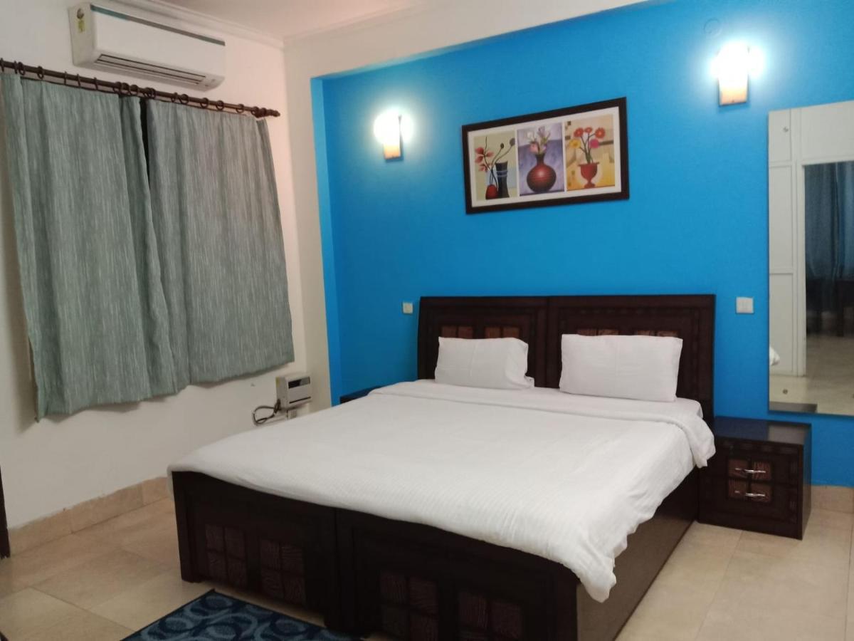 Studio Serviced Apartments Near Fortis Hospital 古尔冈 外观 照片
