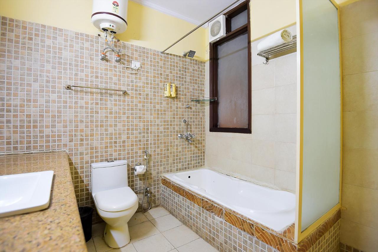 Studio Serviced Apartments Near Fortis Hospital 古尔冈 外观 照片